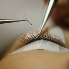 Eyelash extension & lash lift