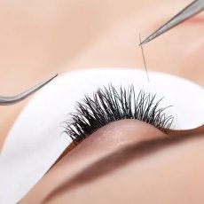 Eyelash Extensions 2D & 3D lashes