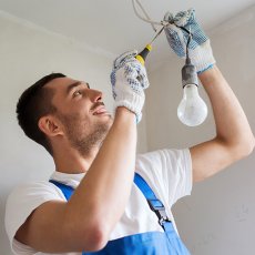 Domestic, commercial & industrial electricians