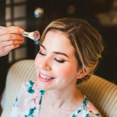 Makeup Artist and Hair Stylist in Italy