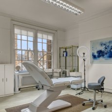 LIP FILLERS in LONDON