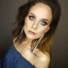 Makeup Artist / Celebrity Hair Stylist / Eyelash Extensions