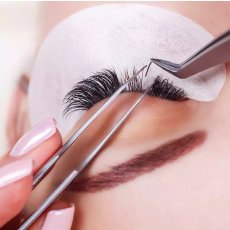 Mobile Eyelash Extensions London