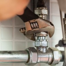 Plumbing services in London 020 7928 8888