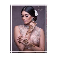 Luxury Bridal Mehndi Artist