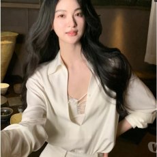 Singapore escort in Canary Wharf